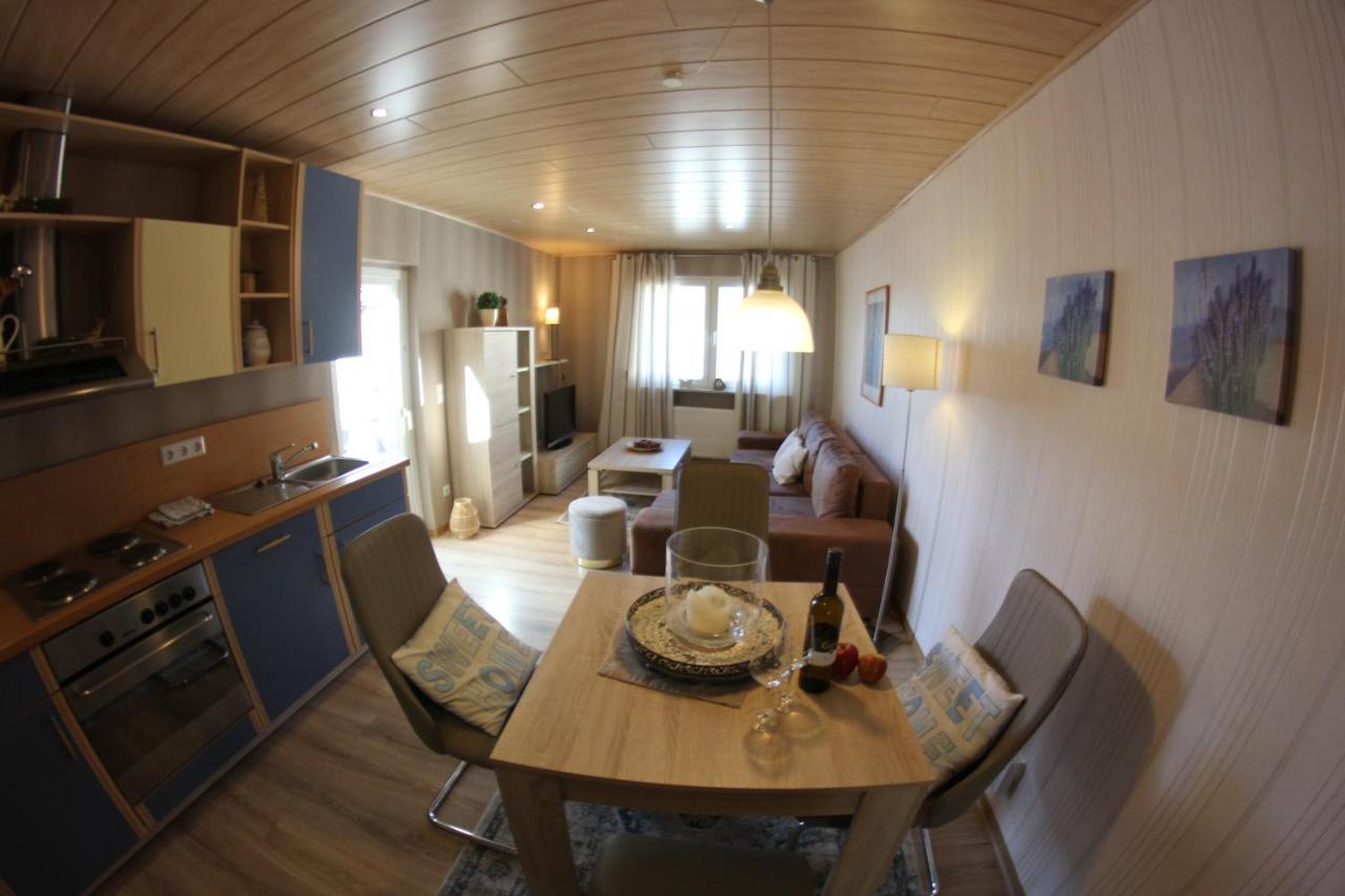 Weinstube Bycastors Hotel Treis-Karden Bagian luar foto