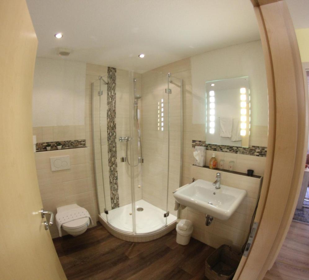 Weinstube Bycastors Hotel Treis-Karden Bagian luar foto