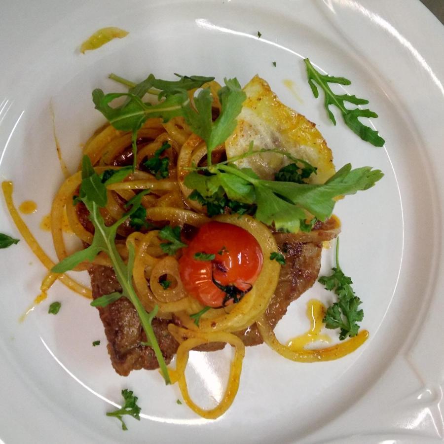 Weinstube Bycastors Hotel Treis-Karden Bagian luar foto