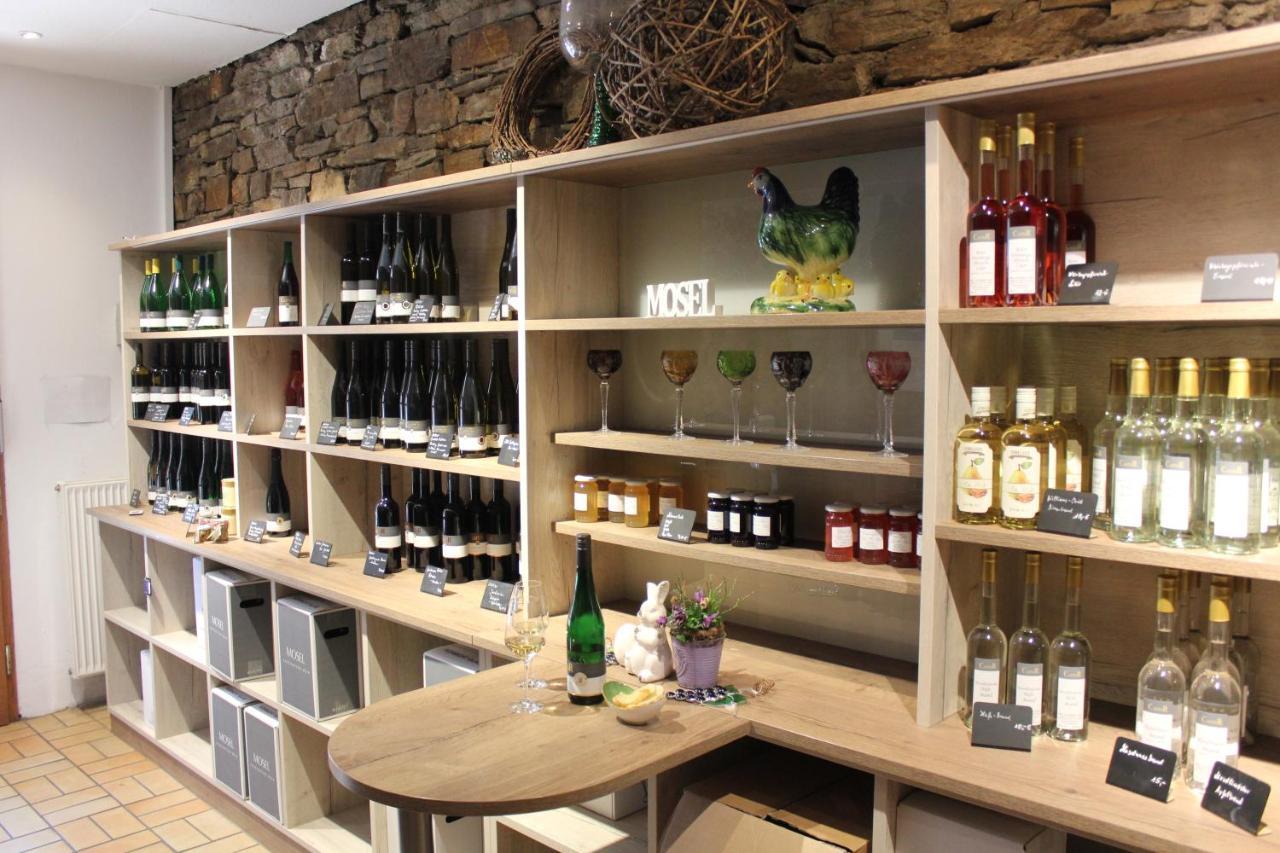 Weinstube Bycastors Hotel Treis-Karden Bagian luar foto